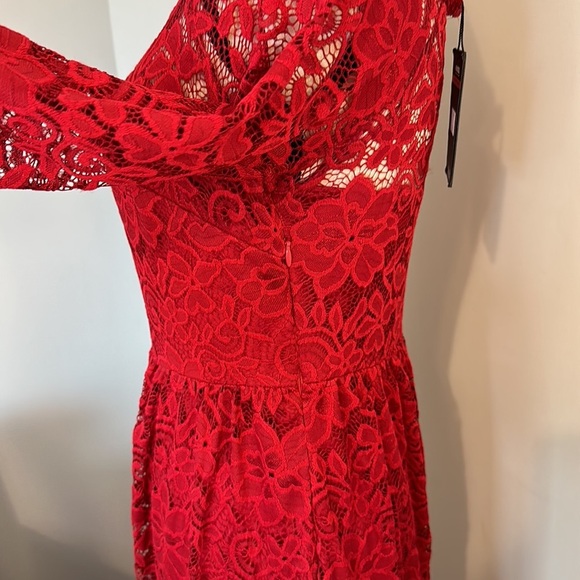 Elegant Red Lace Long Sleeve Full Length Maxi Formal Dress NWT - Picture 8 of 13